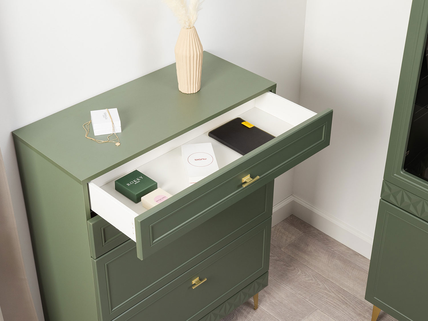 Комод Марион 16.249, Дымчатый зеленый / Олива шагрень купить в Москве