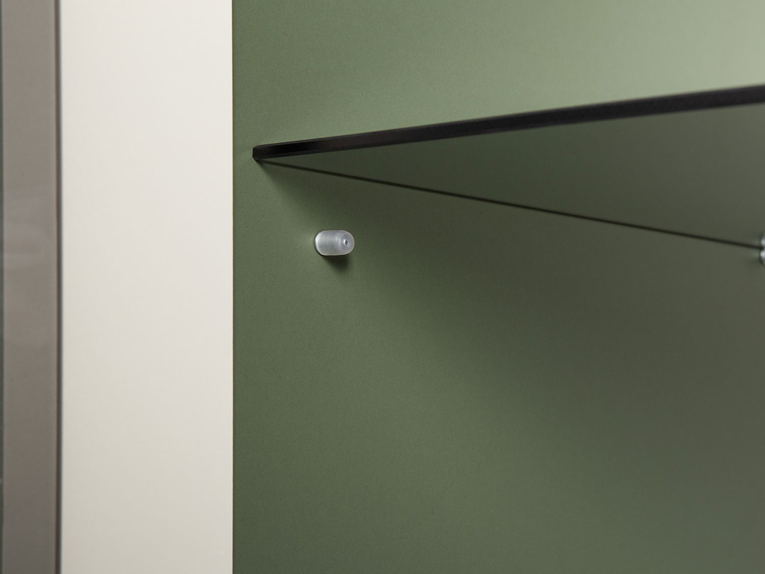 Шкаф-витрина Марион 16.397.02, Дымчатый зеленый / Олива шагрень купить в Москве