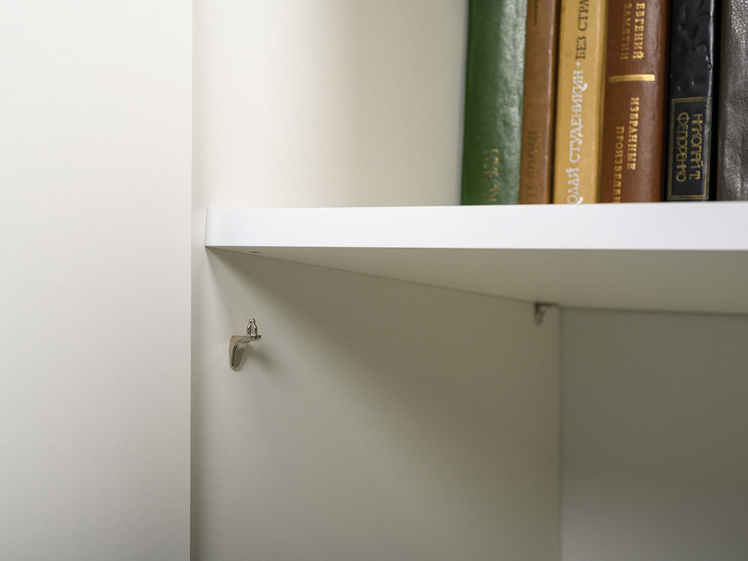 Стеллаж Остин 16.427, Белый шагрень/Дуб Золотой CRAFT купить в Москве