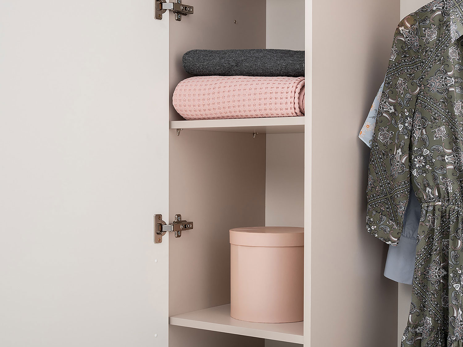 Шкаф для одежды Ричфорд 16.327.02 купить в Москве