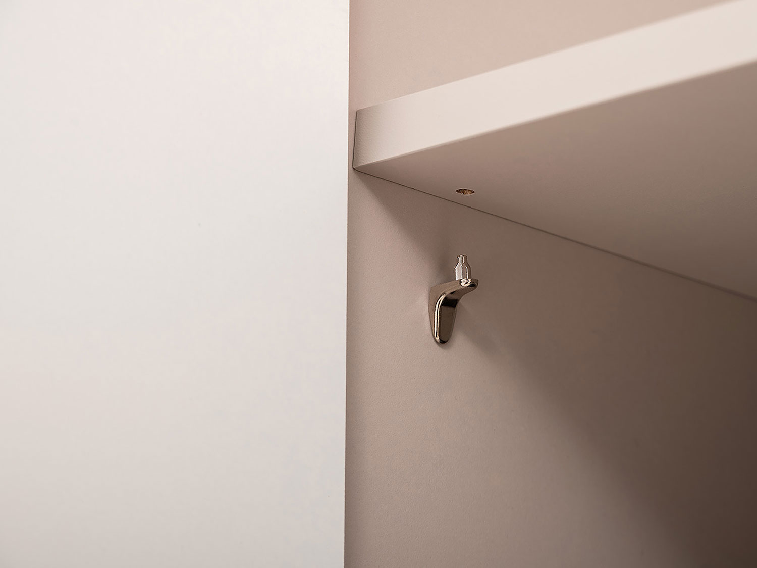 Шкаф-пенал Ричфорд 16.327.01 купить в Москве