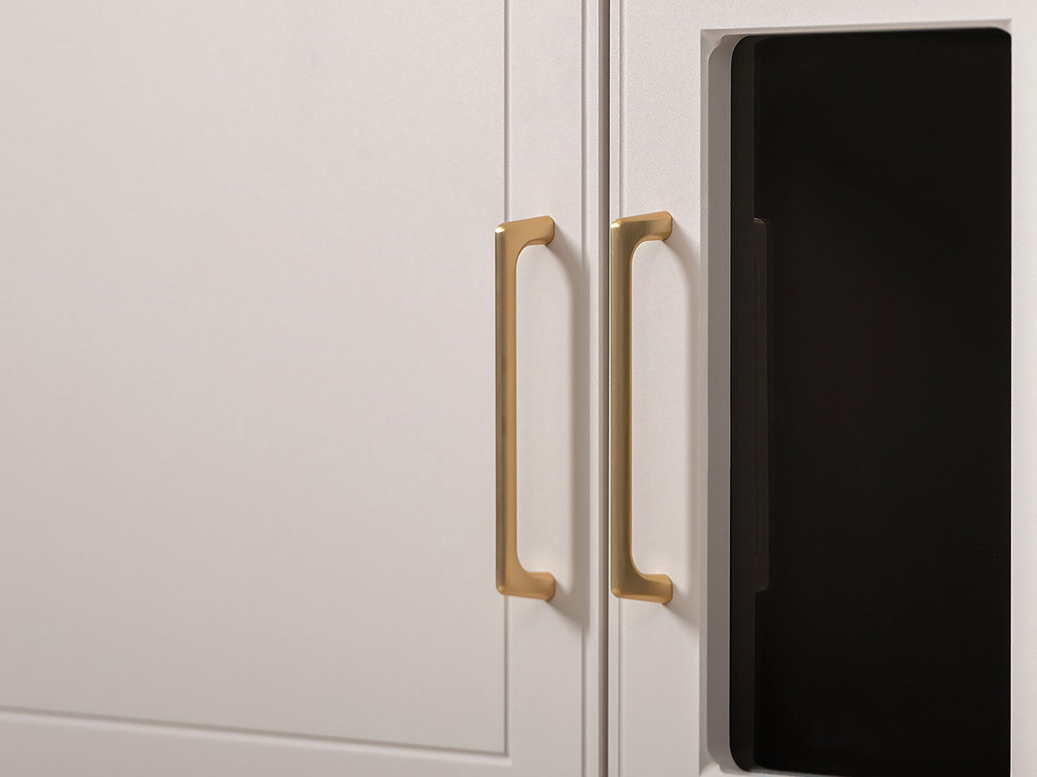 Шкаф-пенал Ричфорд 16.327.01 купить в Москве