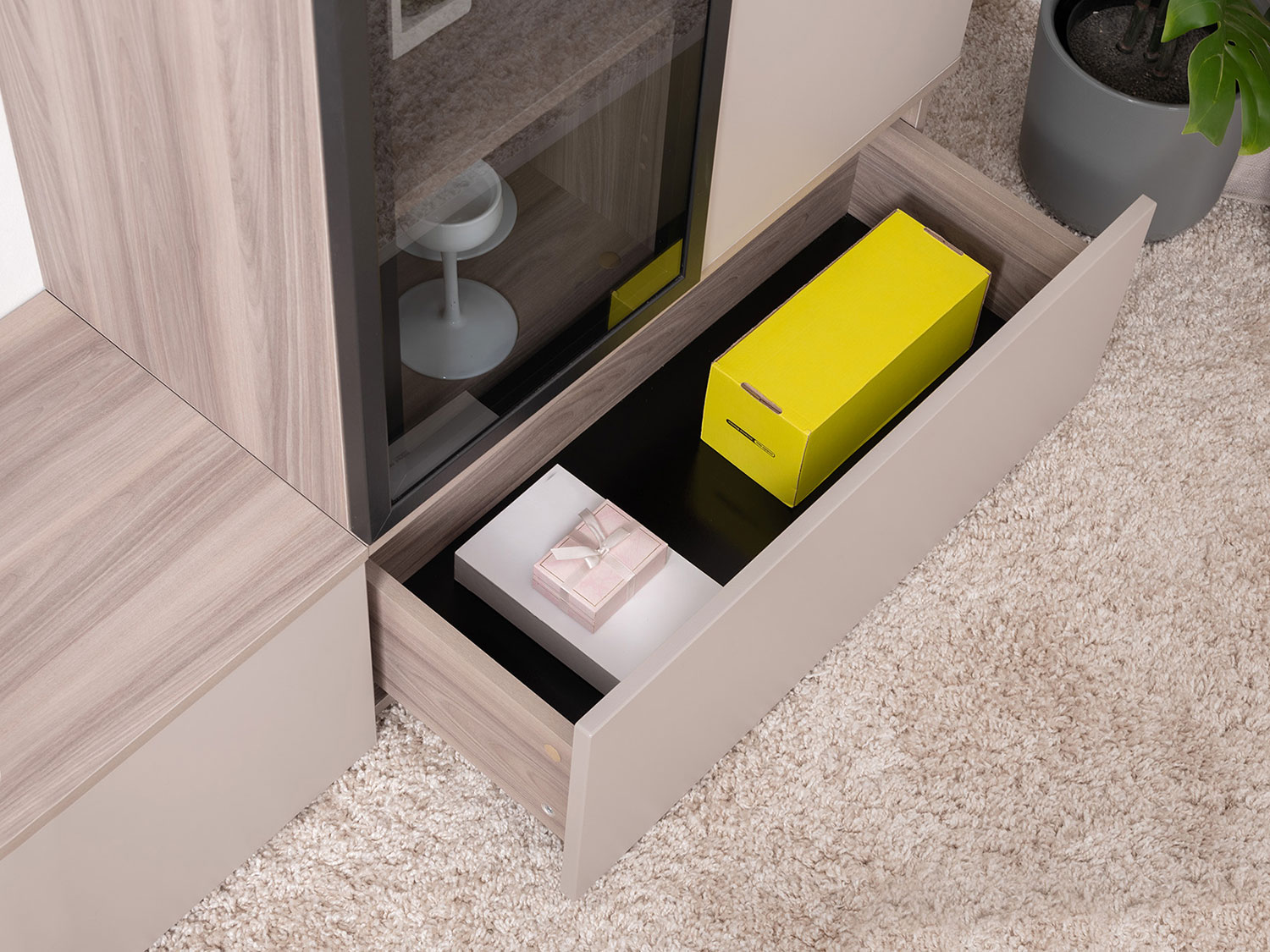 Тумба под ТВ Роквуд 16.54.01, Эмили Блаш + Крем купить в Москве