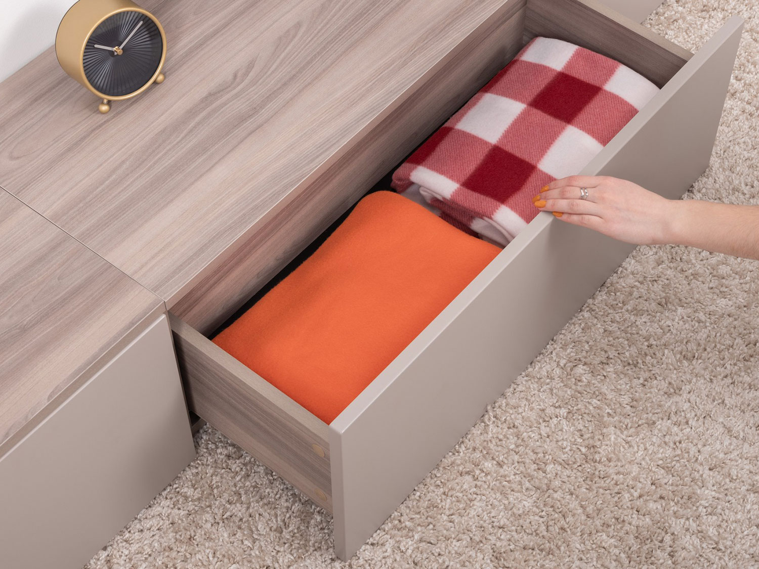 Тумба под ТВ Роквуд 16.54.01, Эмили Блаш + Крем купить в Москве