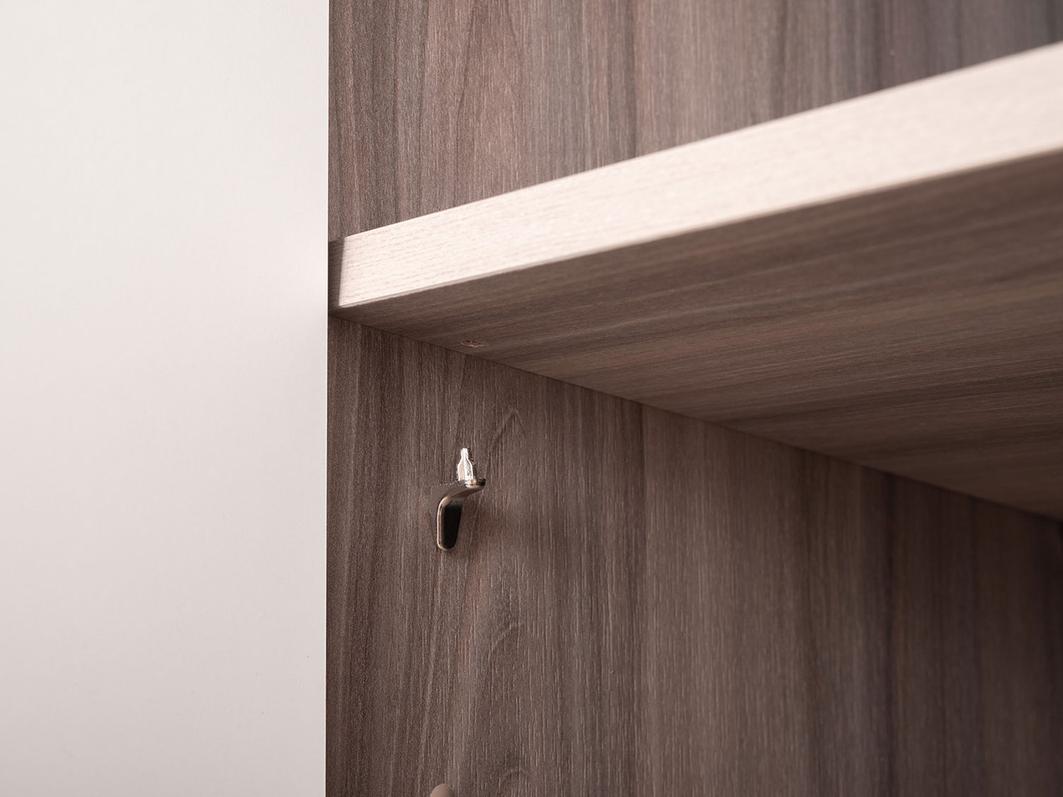 Шкаф-пенал Роквуд 16.322.03, Эмили Блаш + Графит мягкая шагрень купить в Москве